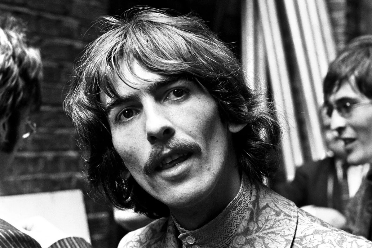 calendars_app's tweet photo. On Nov 29, 2001, George Harrison, iconic guitarist of The Beatles, sadly passed away. Celebrate his legacy and contributions to rock history. 🕊️🎶 #GeorgeHarrison #Rock #Beatles https://t.co/oF7uFGLemh
