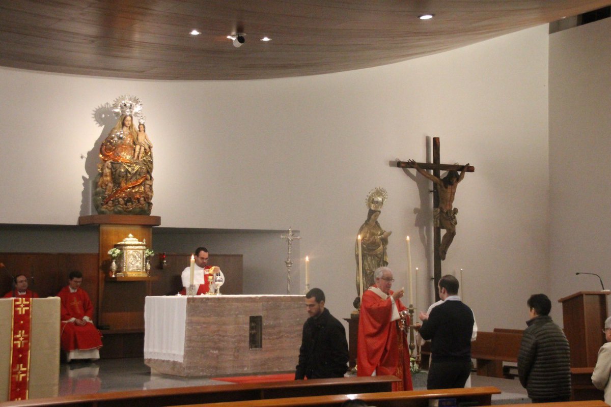 Visita al Seminario Metropolitano de Sevilla. Reunión, entrevistas, Santa Misa y cena con la comunidad. Recemos por nuestros seminaristas, por su santificación, por su formación, por su celo evangelizador.
El tiempo que nos toca es un tiempo apasionante para vivir el sacerdocio.