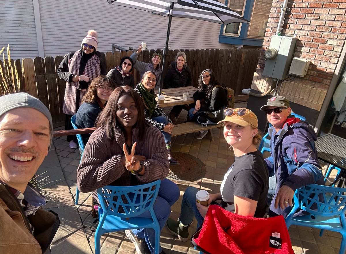 It's that time of the semester when, sometimes, the best group meeting is to just up and go out for coffee. ☕️🧋