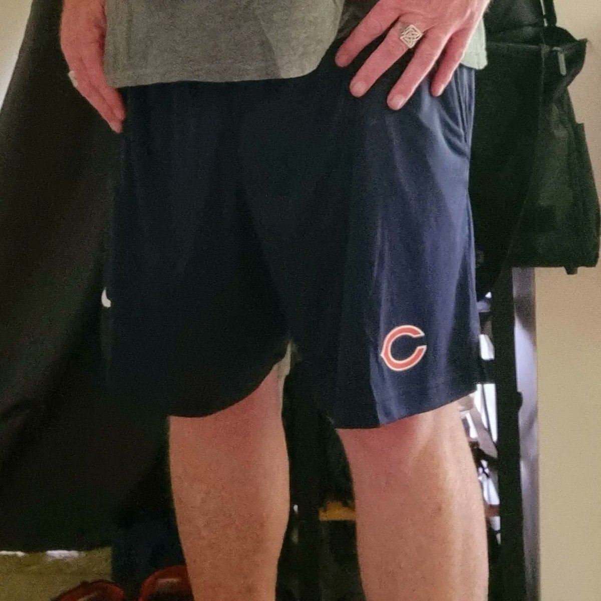 GrandpaBeardo's tweet photo. Just got some new @chicagobears shorts for summer ☀️
WOOFUCKINHOO
#No1BearsFanInAussieLand🇦🇺 #BEARDAFUCKDOWN #MonstersOfDaMidway #AlwaysReppinDaBears
#AdventuresOfGrandpaBeardo #PartAnimalPartMachineAllBeard 🐻⬇️🇦🇺 https://t.co/oDmduWAbD5