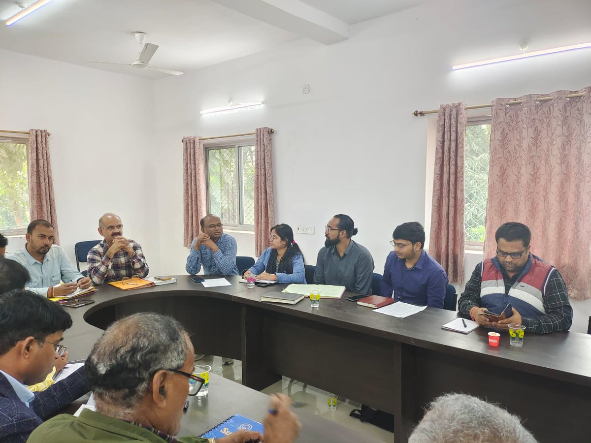 PrasannKumar12's tweet photo. Today 29.11.23,Shahabad Milk Union and it's respective districts- Bhojpur, Buxar, Kaimur and Rohtas had a meeting along with UNIONs- MD, Procurement Manager, District Supervisors and DPMs and Livestock Nodals from all 4 District.
Also, a small exposure was also done by our team. https://t.co/USblGMA94O