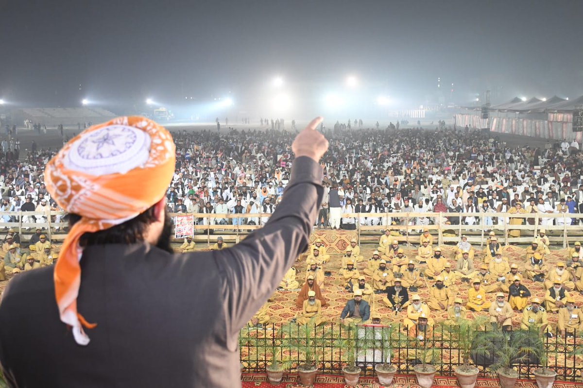 لاڑکانہ: جنرل سیکرٹری جےیوآئی سندھ علامہ راشد سومرو ڈیجیٹل میڈیا کنونشن سے خطاب کر رہے ہیں۔
<a href="/SoomroOfficial/">Maulana Rashid Mahmood Soomro</a>
#JUIDigitalMediaSindh