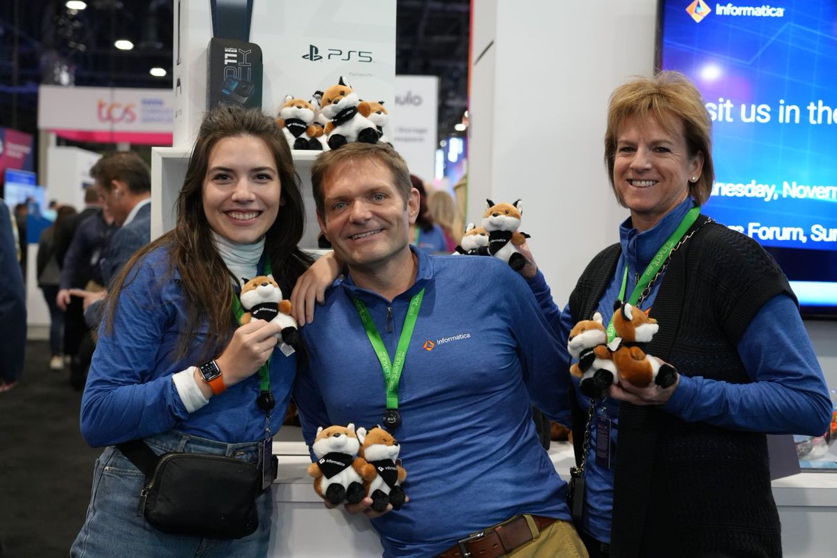 INFA_MDM's tweet image. What does the fox say?🦊
Come find out at booth #252 at @AWSreInvent and get a free fox plushie just for stopping by! Plus, watch a demo or theater session to be entered in our daily raffle.
Happening all day at the Expo.
See you soon!
#AWS_Partner #AWSreInvent @AWS