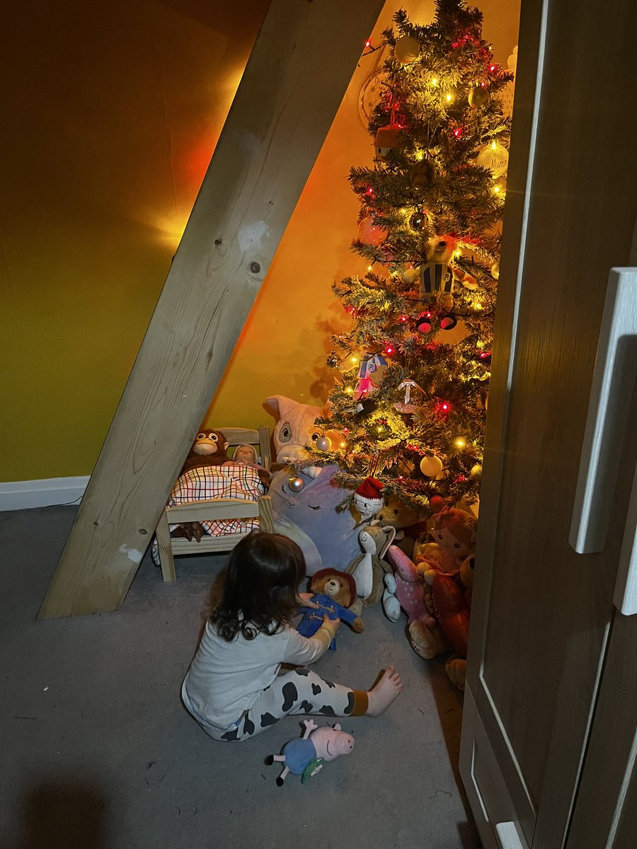 RiggMiss's tweet photo. Today, we put up Hettieโs Tree - she loves her @htafc mascot teddiesโฆ so why not put them on the tree - looks like it brought them some good luck tonight! @KevinNagleMLS can you spot Terry and Tilly the Terrier ๐ฉต #UTT #HTAFC #TinyTerrier https://t.co/gZrdT5FuxM