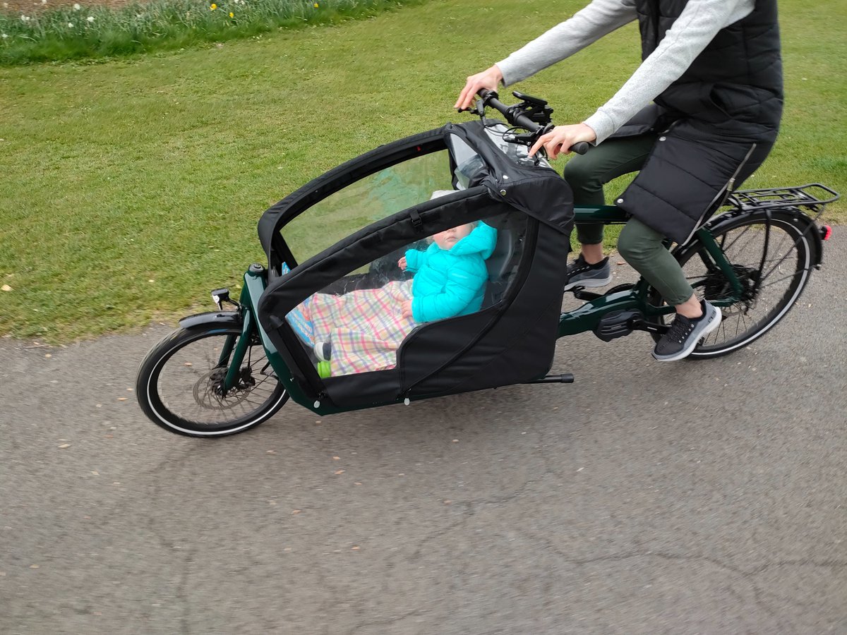 STOLEN cargo-bike this evening 13 - 22:00 - outside Main Entrance @TempleStreetHos in Dublin (while minding sick 5 week old). Would be extremely grateful for retweets / info. @dublincycling @TempleStreetHos @stolenbikesdub @BikeInstitute @donna_cooney1 @CitizenW0lf @IBIKEDublin