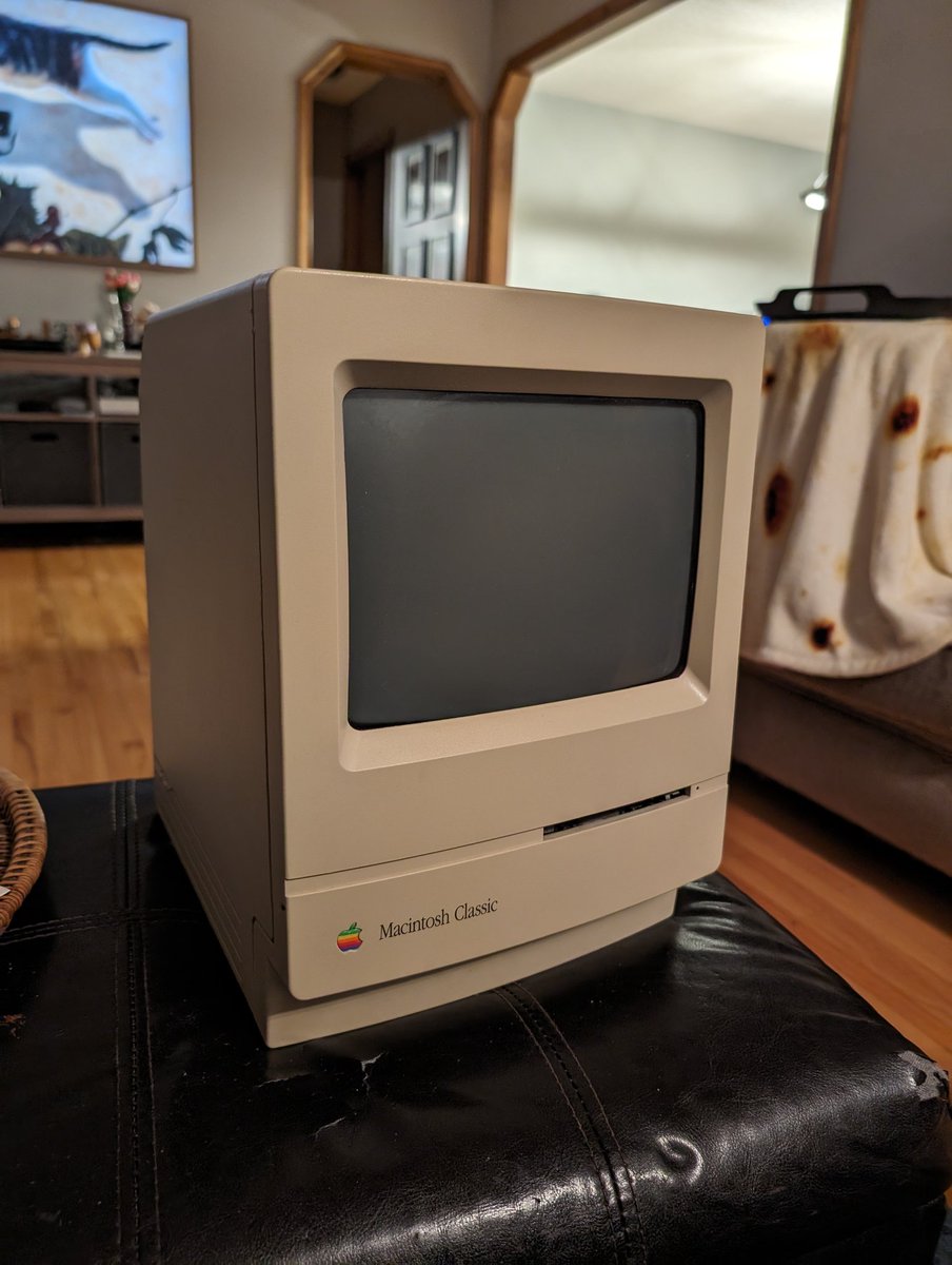 headius's tweet photo. I decided to get this guy out of storage and clean him up. Still works! One of my favorite classic computing form factors and a crown jewel of my collection. #macclassic https://t.co/kUSXQoRo7D