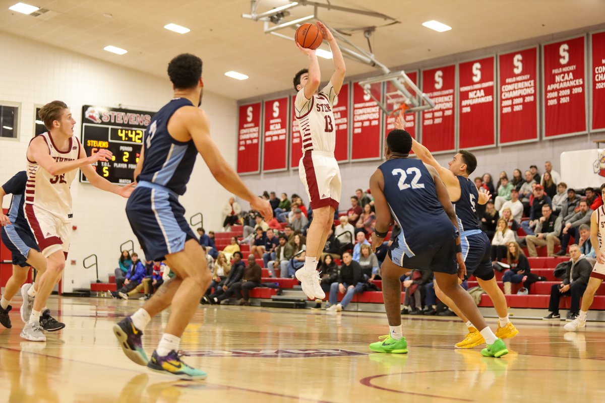 StevensDucks's tweet image. 𝑻𝑾𝑶-𝑷𝑼𝑵𝑪𝑯 𝑲𝑵𝑶𝑪𝑲𝑶𝑼𝑻🥊

Braunstein drills 9️⃣ threes while Spellman records a triple-double as @Stevens_MBBall handles St. Joseph's Long Island 90-64 Wednesday night!

📰 bit.ly/3GjE4dU

#AllRise #MAChoops #d3hoops