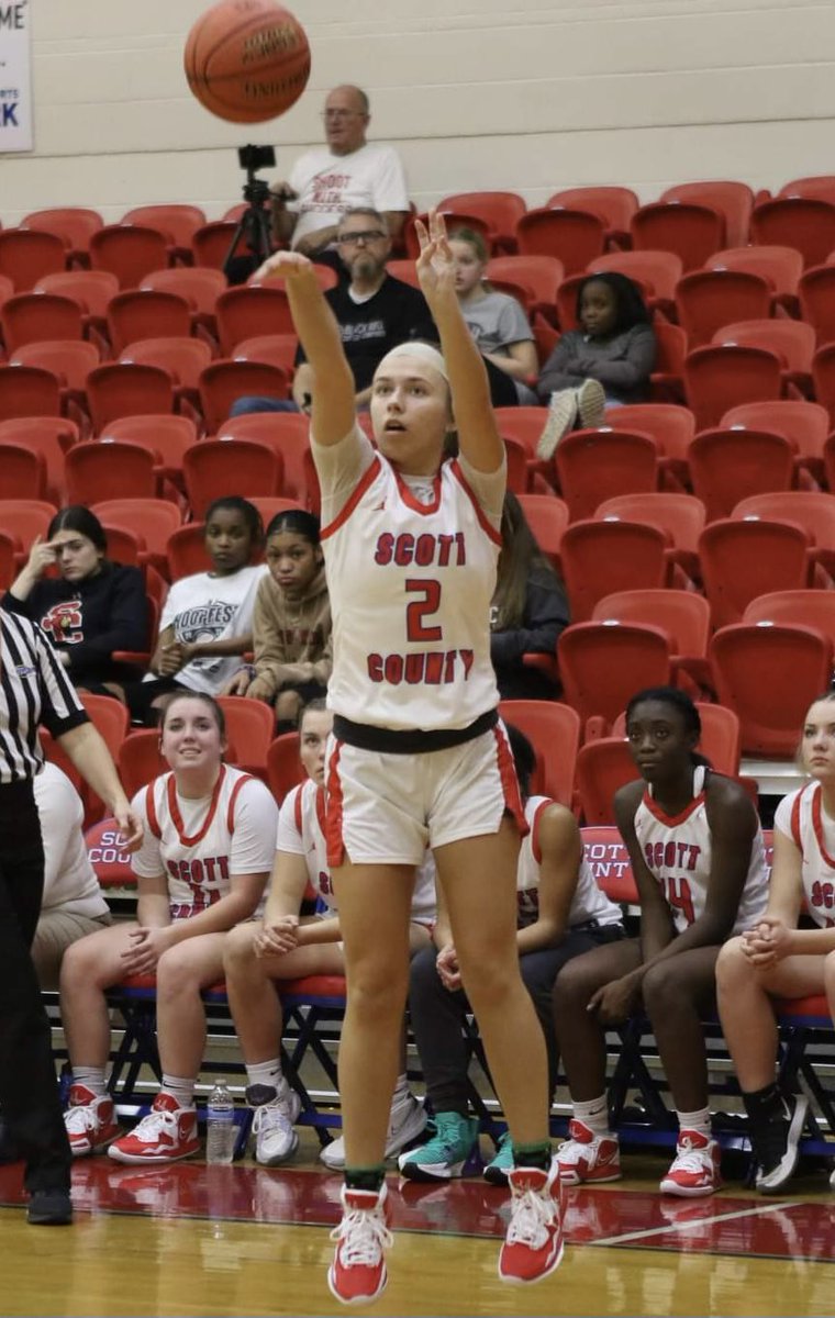 <a href="/maleiyah_moore/">Maleiyah Moore</a> scores her 1,000th career point tonight vs Lafayette as she goes for 21 points. She joins an elite group with this accomplishment. Proud of you‼️
🔴⚪️🔵🏀
#CardinalPride