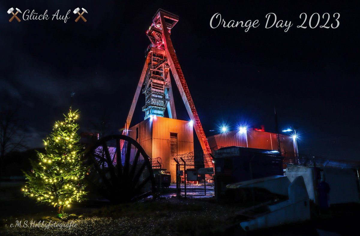 Orange Day 2023 am Förderturm der Zeche Hugo in Buer NRW. #mshobbyfotografie #buernrw #orangeday #orangeday2023 #gewaltgegenfrauen #zechehugoschacht2 #langzeitbelichtung #glückauf