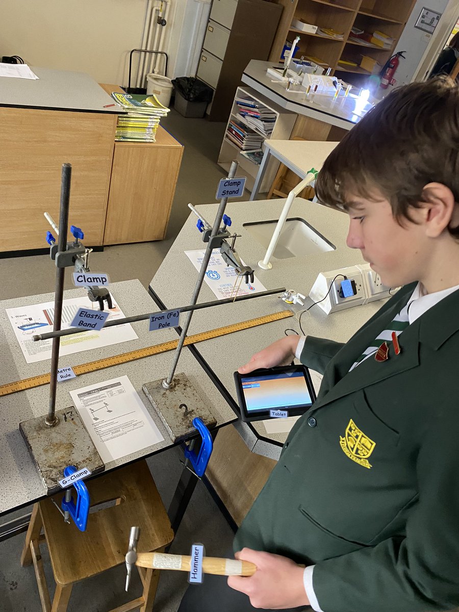 NewentScience's tweet photo. Brilliant turn out at the Year 11 Core Practical Event - Well done year 11🎉 Another step closer to being mock exam ready! #newentscience #newentschool https://t.co/8VU5iz3QBu