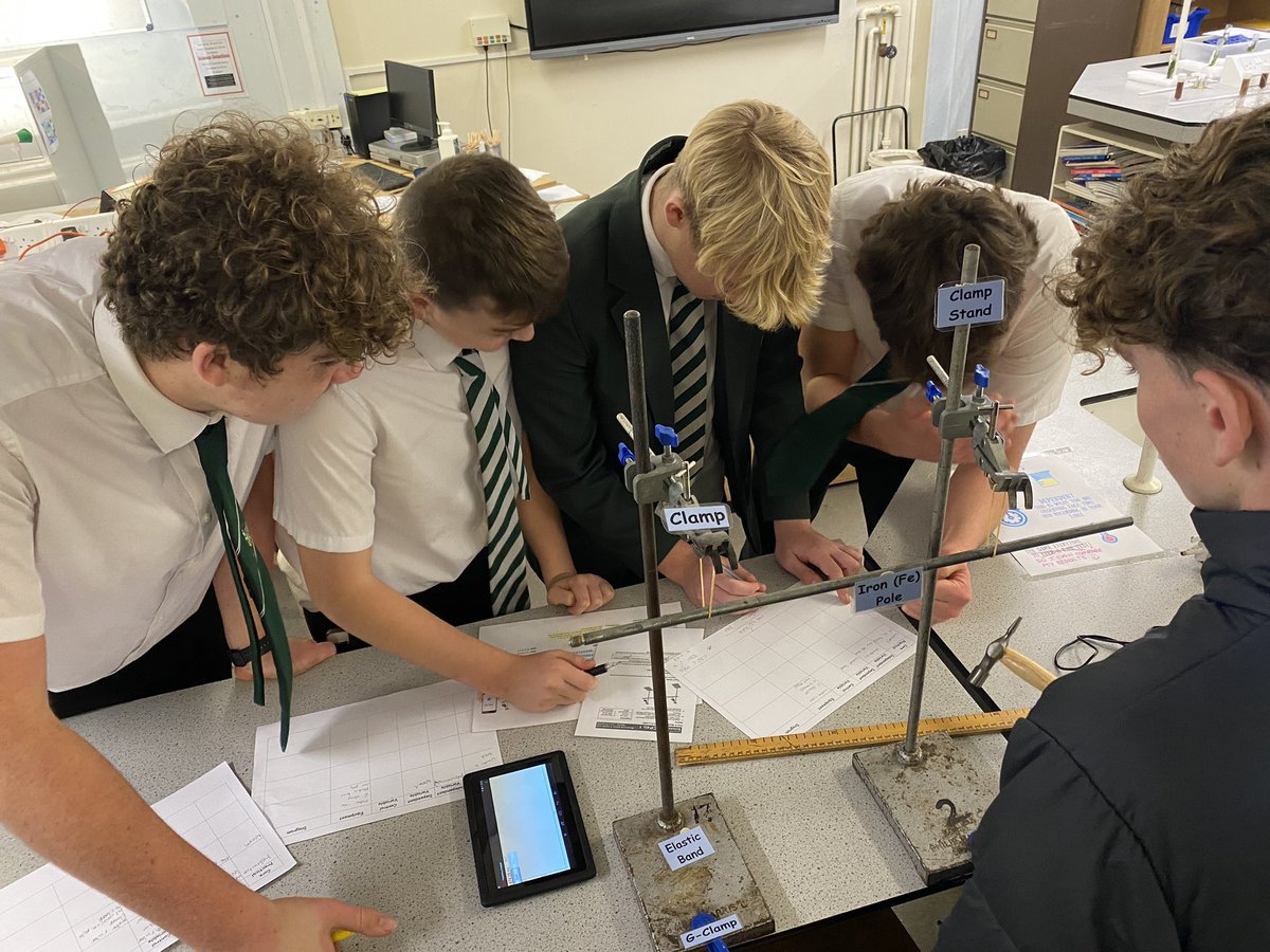NewentScience's tweet photo. Brilliant turn out at the Year 11 Core Practical Event - Well done year 11🎉 Another step closer to being mock exam ready! #newentscience #newentschool https://t.co/8VU5iz3QBu
