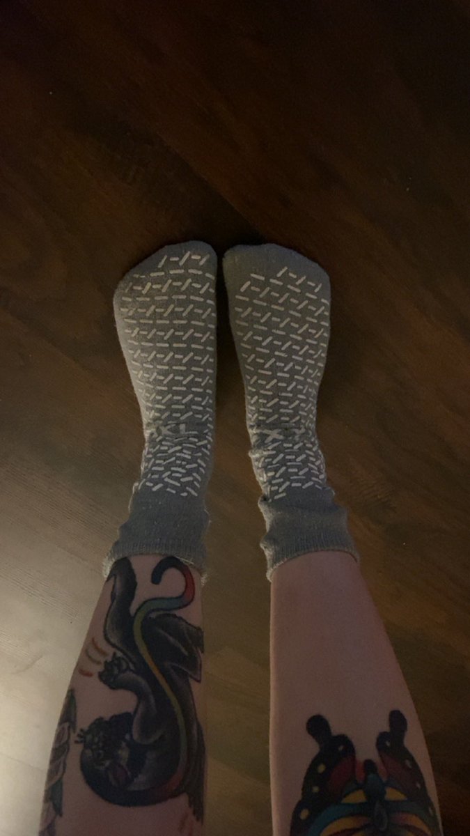 BiGSiCKOZO's tweet photo. i will never fall down the stairs with these bad boys https://t.co/tUwC9OUsjv