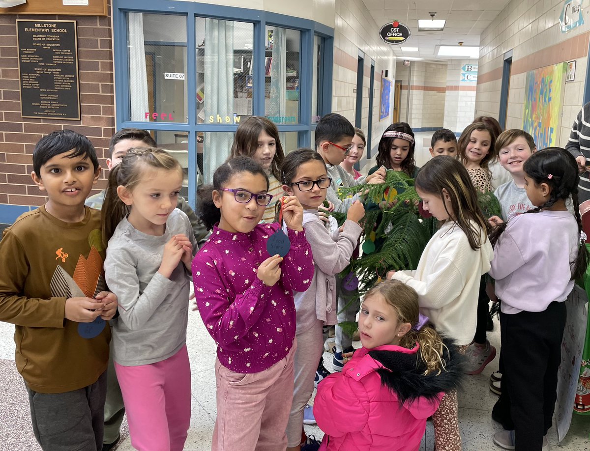 The PS Spirit Club is excited to team up with Mrs. Hanson to make the Holiday Toy Drive a success! Donations are due by 12-15.