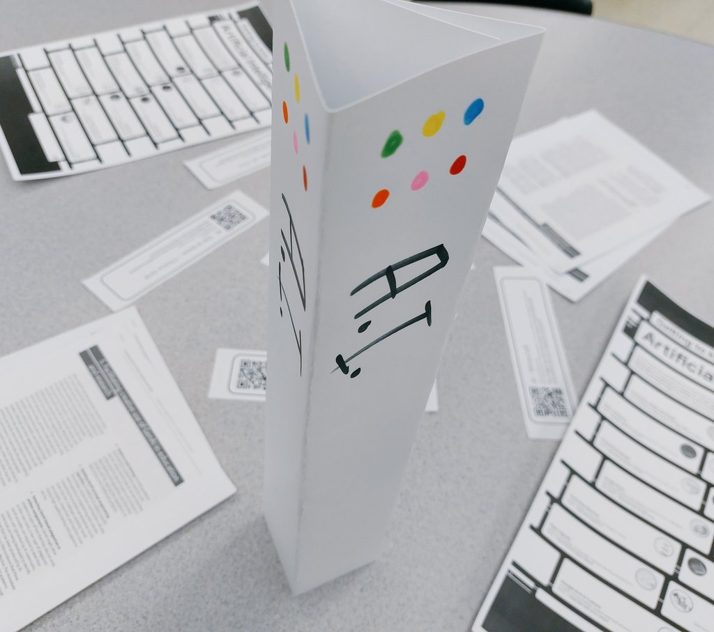 MrSchuermann's tweet photo. Excellent #PeelEML #CSEdWeek #CodeToLearn cross-curricular conversations this evening with educators from across the board. Thanks to all for building a stronger #FutureReadyPeel #MakerEd community at @PeelSchools ⚡️💡 https://t.co/36toL7Z7dt