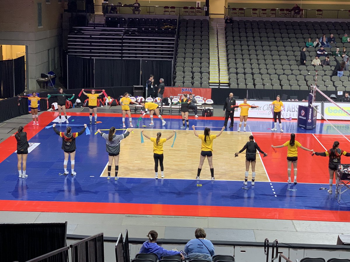 BradBiles's tweet image. We are 50 minutes away from the @ParkUniversity @ParkPirates women’s volleyball team’s opening pool play match in the @NAIA national tourney against @MVNU_Cougars! #GoPirates #ProtectTheBreck (North)