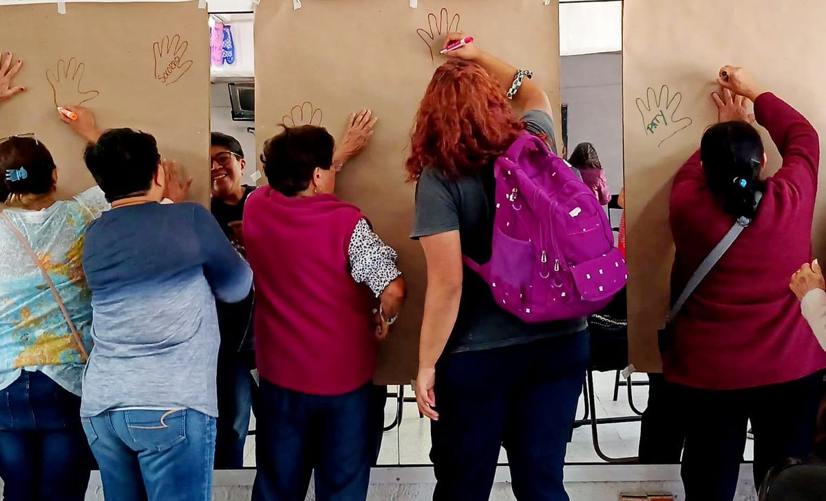 DIF_NMX's tweet photo. #ElDifDeHoy Encuentro en el marco de los 16 días de activismo para la eliminación de la violencia contra las mujeres y las niñas, en el Centro de Desarrollo Comunitario Tlazocihualpilli, alcaldía Tláhuac. https://t.co/TqnH8dwC3a