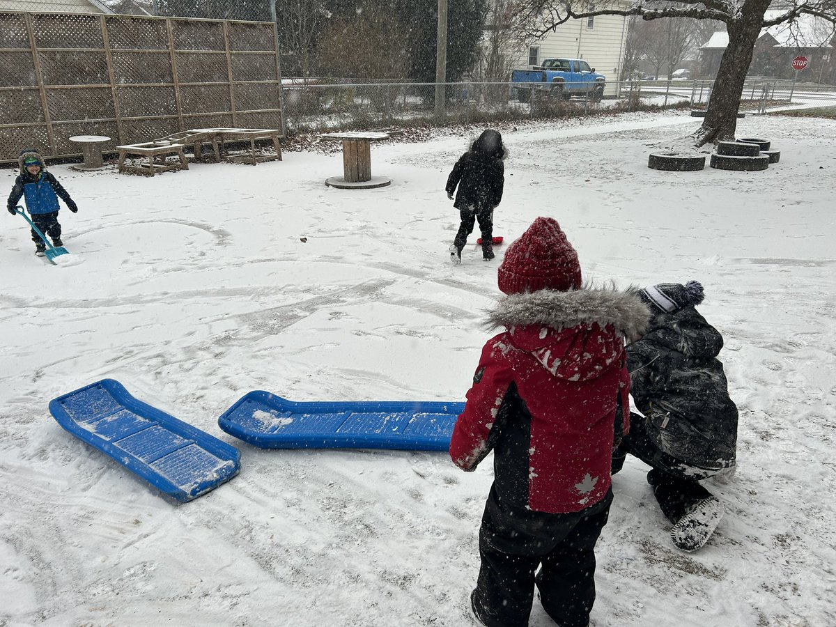 KindersRoss's tweet photo. On the first “real” snowfall we have to get out the sleds and shovels. We are so lucky to have a small hill to slide down.  #DPA #beatthecold #taketurns @ross_dsbn https://t.co/um1mXHLUDD