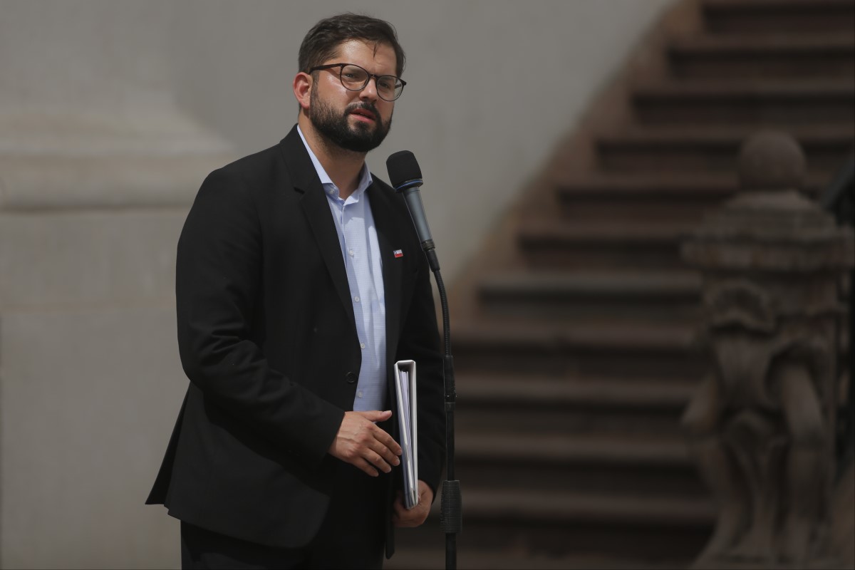 adnradiochile's tweet photo. 🎙 EN VIVO | Presidente Boric: "Hemos incluido una indicación que asegurara que el personal de salud que arriesgó su vida durante la pandemia, va a tener prioridad para los puestos de trabajo que se creen y queden vacantes" 👉 https://t.co/HNOhlaLdwP https://t.co/o70qKjJYHU