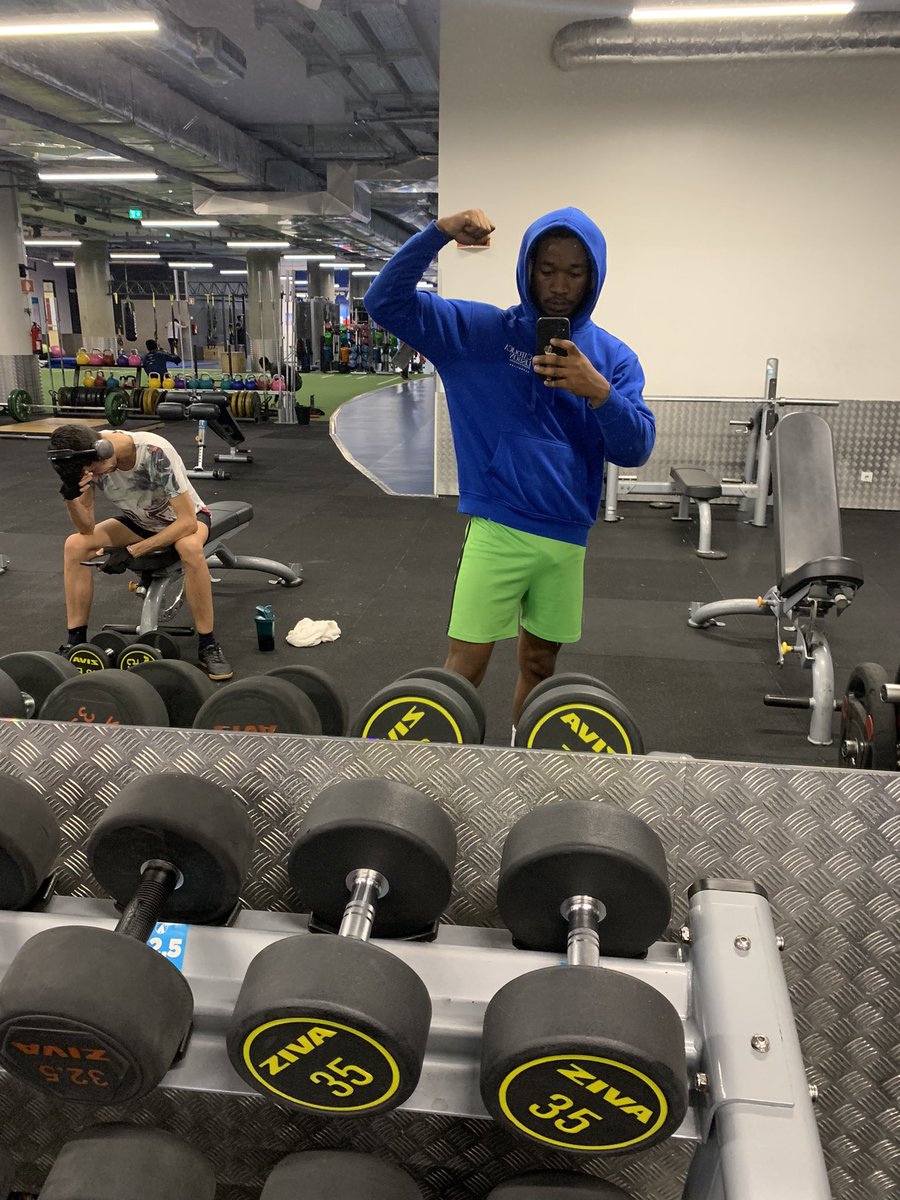 Ivander777's tweet photo. Naqueles pique 😁
#Hotboy #G #Gvibe #Gym #selfie https://t.co/pekP48D5z1
