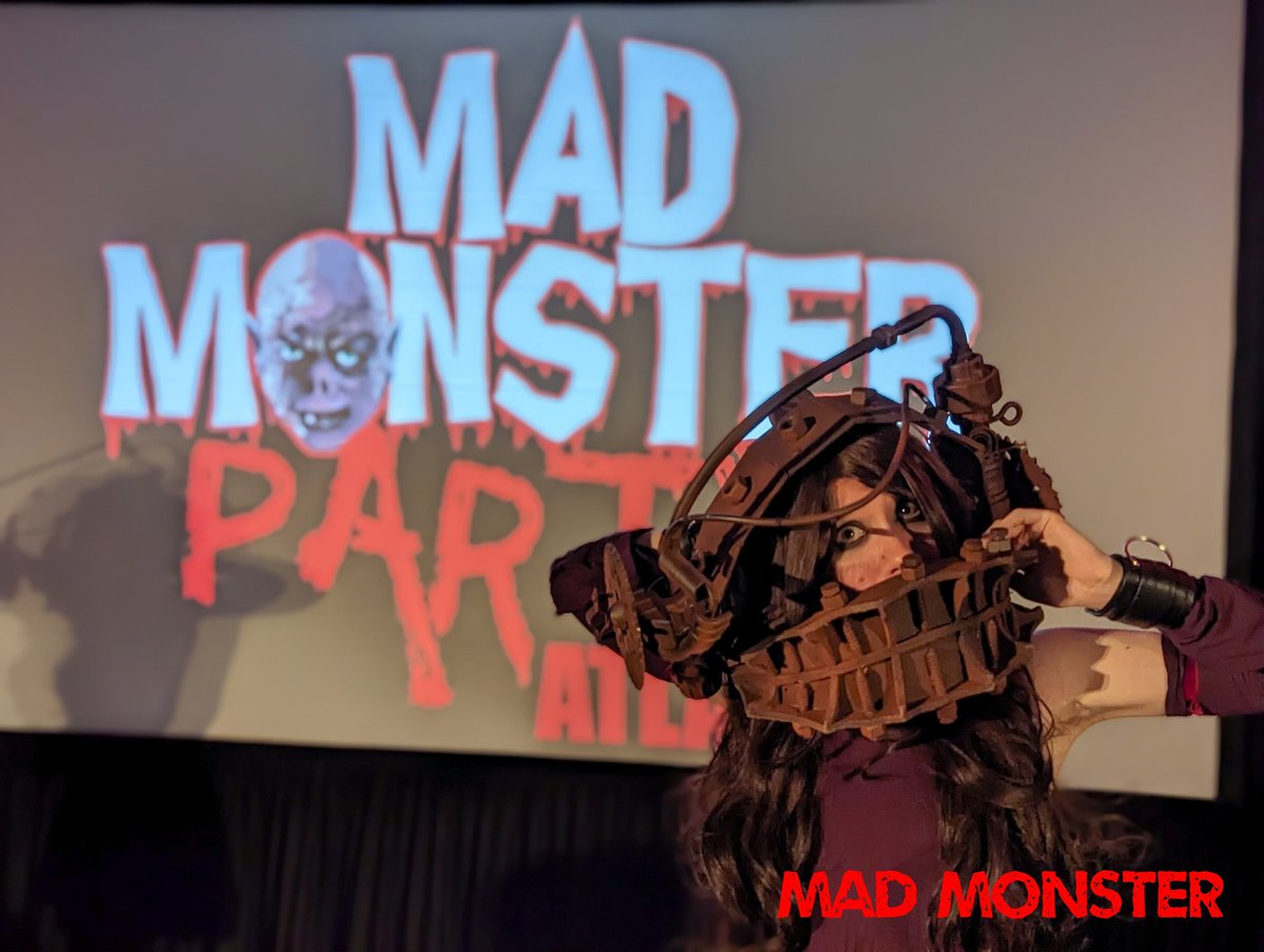 MaryGhost92's tweet image. @MadMonsterMag Atlanta first Adult Costume Contest winner! #MadMonsterParty #MadMonsterPartyAtlanta #MadMonster