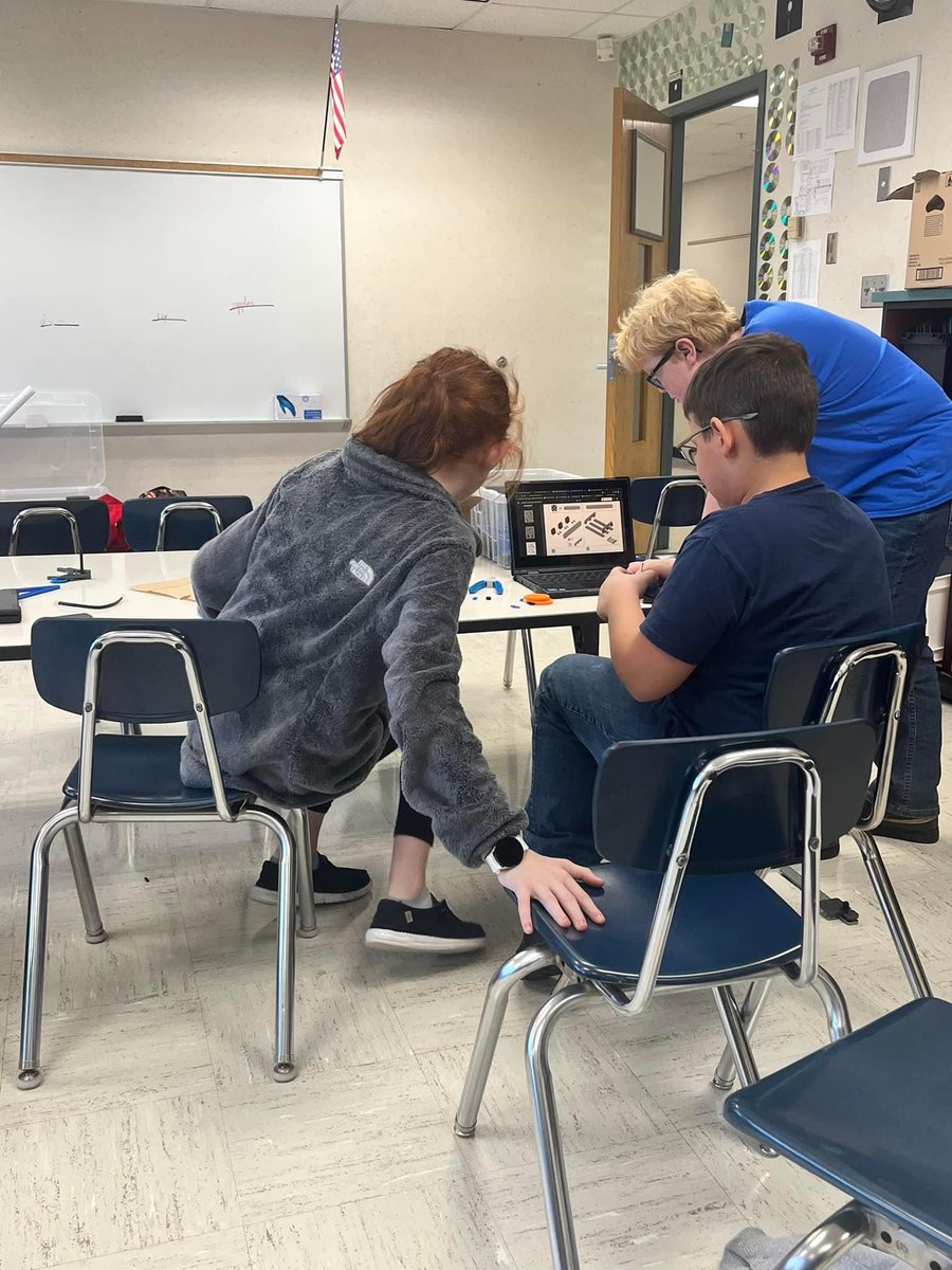 COSMOSIndiana's tweet image. ⚙️Robotics encourages creativity, teamwork, leadership, and problem solving. It inspires the next generation of STEM talent! 🎮
#robotics #ftcrobotics #VEXRobotics #STEM