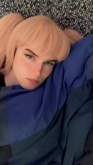 I don&rsquo;t get cuddles 🥺😞 https://t.co/S0CYF2adoH