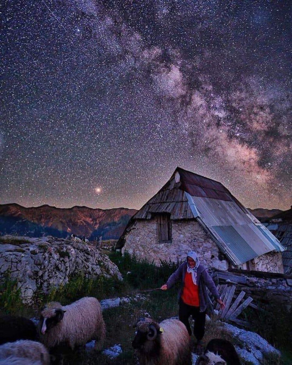 BosnianHistory's tweet photo. @Culture_Crit Our humble offering:

Lukomir, Bosnia and Herzegovina 🇧🇦 https://t.co/8AVVXFItF0