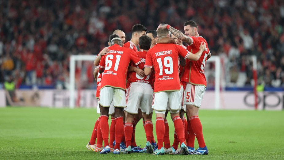 vaibenfica1904's tweet photo. 📸 #SLBFCIM 🔴⚪️

#Juntos • #EPluribusUnum • #UCL https://t.co/RVtc1e69n0