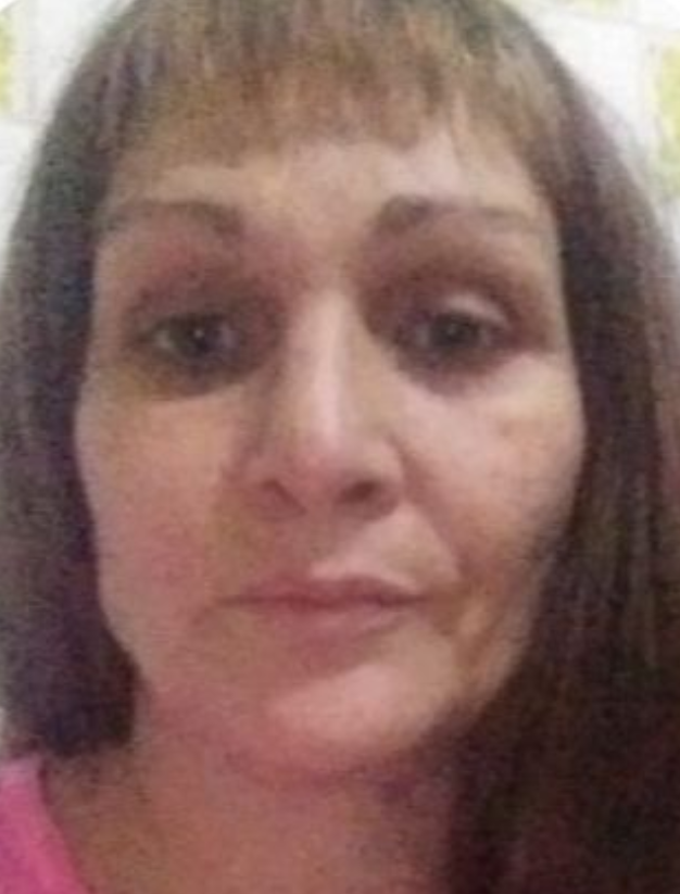 desaparecidaorg's tweet photo. Erika Estela Marcos tiene 48 años, desapareció el 14/11/23 en Isidro Casanova, La Matanza, provincia de Buenos Aires. Se hizo la denuncia. Por favor compartir, y si la ven avisar #URGENTE a la policía local, o al ☎ 911

#IsidroCasanova #LaMatanza #BuenosAires https://t.co/LZi7xeJNtG