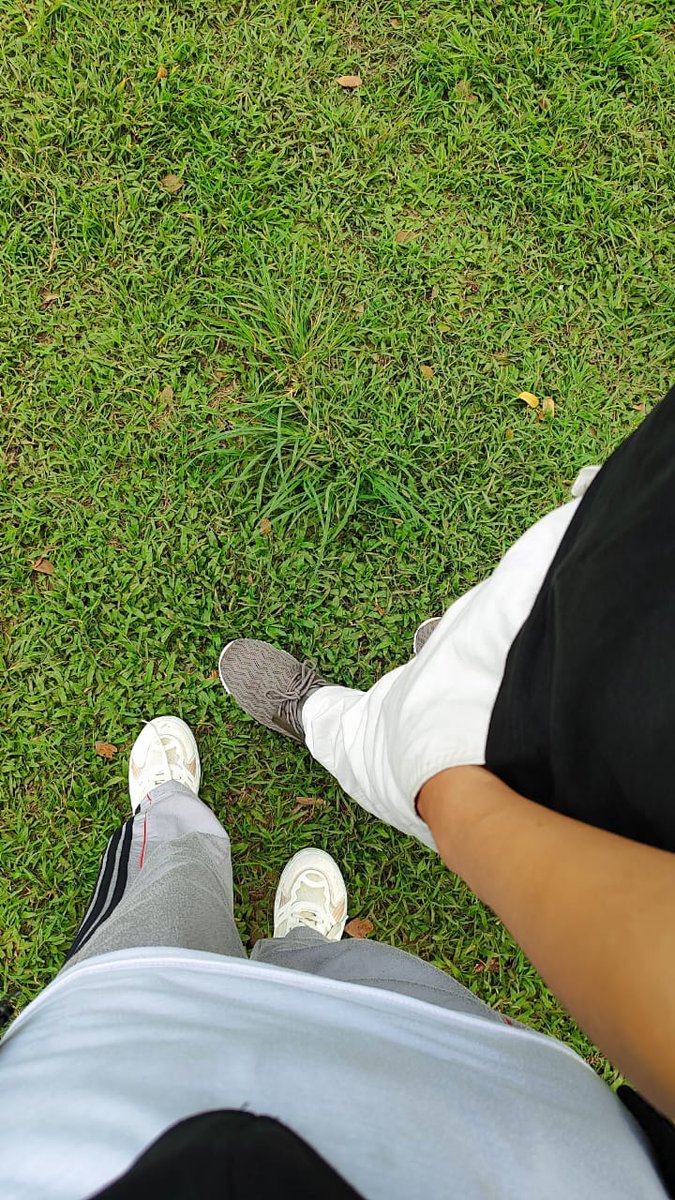 Alief_Muttaqien's tweet photo. #selflove versiku adalah terus menerus berusaha agar diriku semakin sehat, semakin cantik dan semakin enak dilihat ketika bercermin. 🩵 https://t.co/ztXXXpykdU