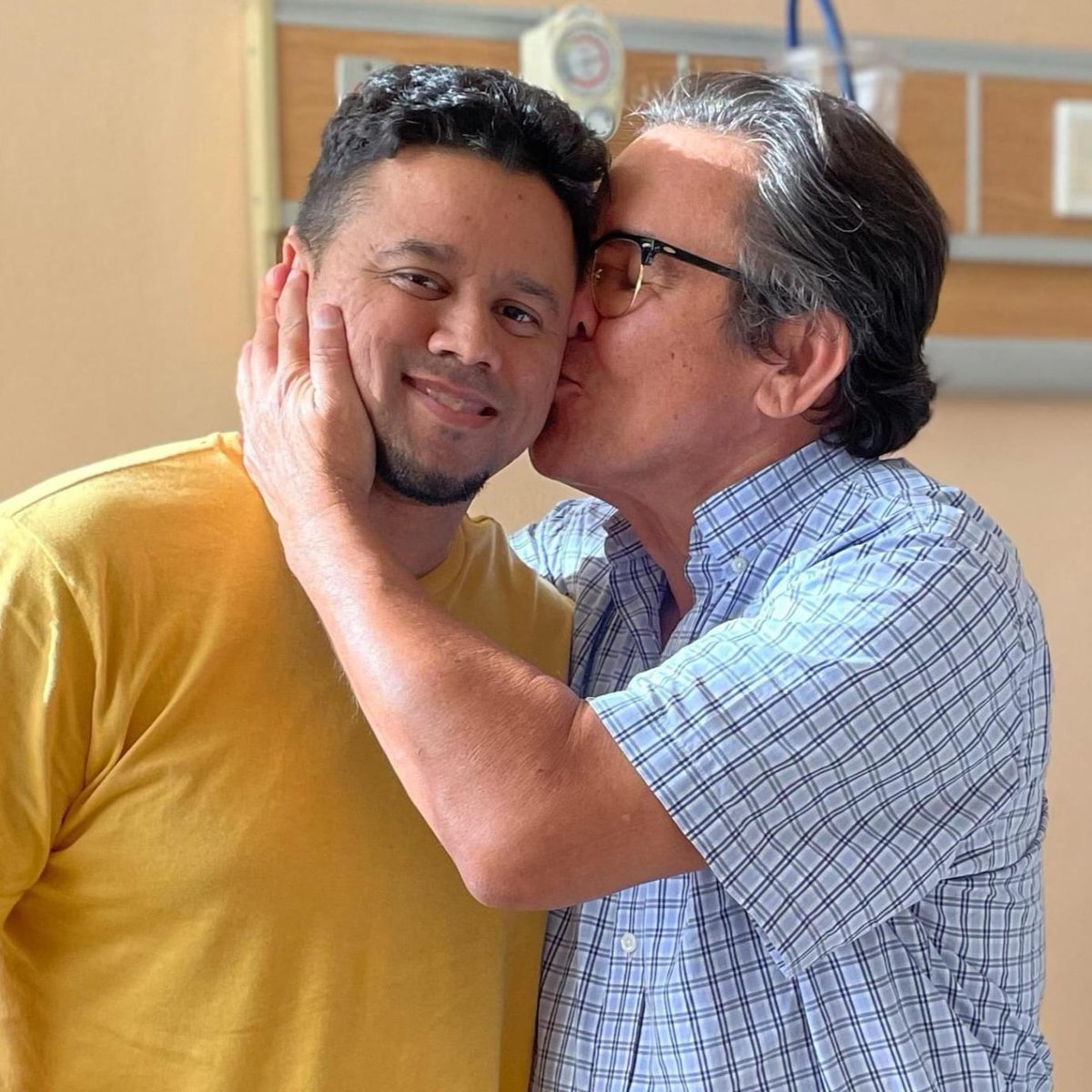 Feliz de tenerte de regreso a casa mi hijo amado y sano, gracias a Dios y a los médicos que te atendieron en Cedimat, en especial los Dres José Victoria y Keyla Villa