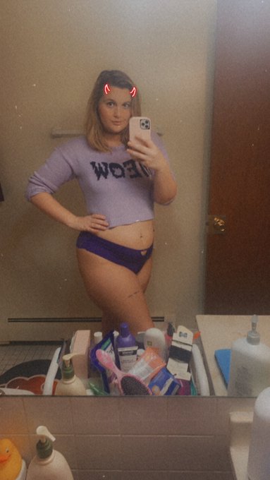 Come hang with my on myfreecams 💗 @ avery_doll https://t.co/RoV3ekQaeT<a href="/tag/mvsales"class="tags"><span>#mvsales</span></a>