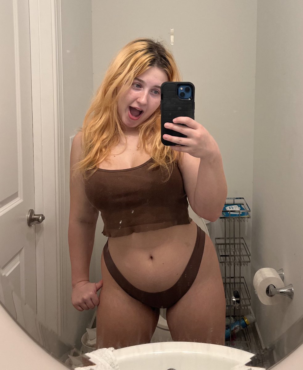 ALANA ROSE 💚 on X: Incase youre not sure whether or not to sub to my OF…  my official redgifs page provides an abundant preview as to everything  thats on there 🥰