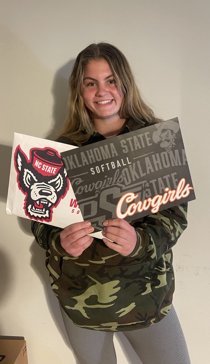 Thankful for the mail 💌📬Excited to learn more about your programs! @PackSoftball @LLefty18 @boschml @CoachCassady @grayskye26 #GoPack 🐺 @cowgirlsb @OSUcoachG @Coach_Shippy @Coach_Cloer @carrieeberle #GoPokes 🤠