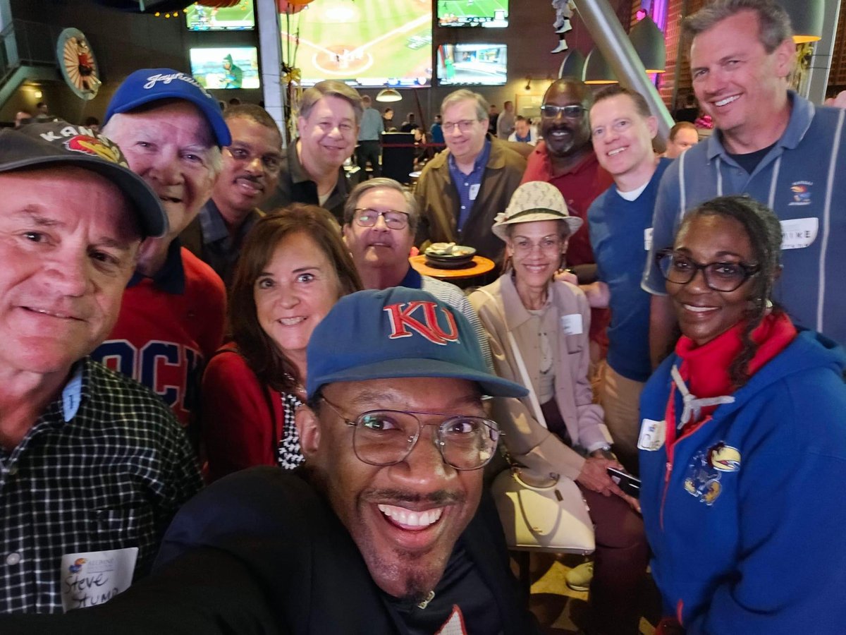 Hey #Jayhawks! Embrace the opportunity to foster a sense of community, create memorable experiences, and strengthen the #KU family in your city by becoming a network volunteer! 💙❤️ Want to learn more? Follow the link below! bit.ly/3SYI4Ig #Rockchalk #kualumni