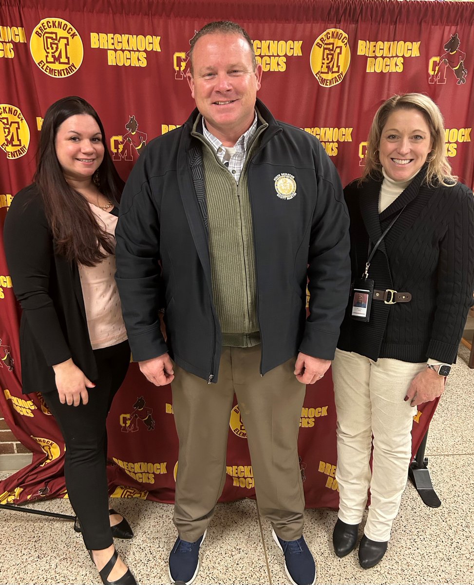 SenatorMartinPA's tweet photo. Their chairs are a little short, but their imagination is limitless!
 
Thanks to Superintendent Dr. Lisa Hess &amp; Principal Nicole Pagan for taking the time to host me &amp; my team at Brecknock Elementary to highlight how they are uniquely engaging students to learn. @GovMifflinSD https://t.co/iPAHmQ1ziW