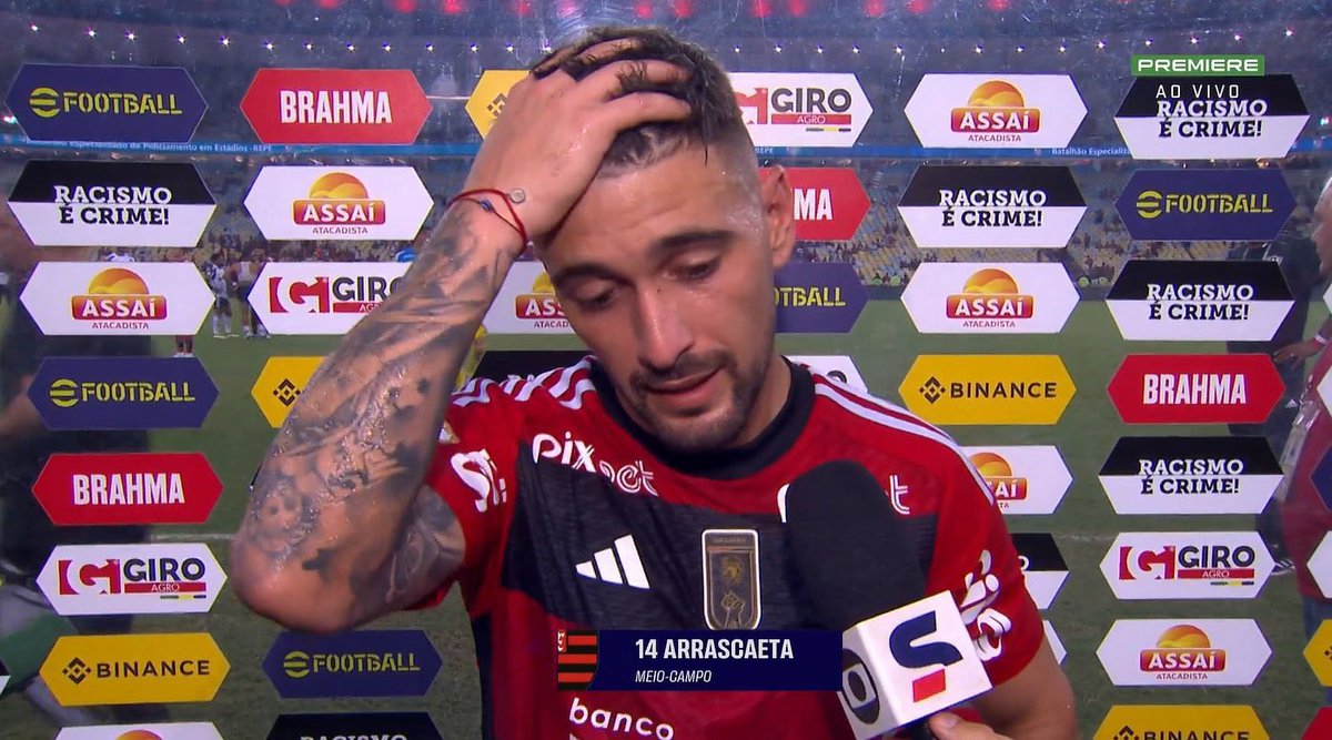 “A gente não perdeu o campeonato aqui, a gente perdeu durante o ano todo. Trocamos o treinador, a forma de jogar. Foi um ano muito dificil para nós. Infelizmente não terminamos como queríamos.”

🎙️ Arrascaeta.