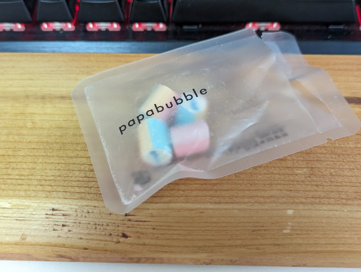 hrs_sano645's tweet photo. #pyconapac2023 papabubbleの飴美味しい。 https://t.co/DAjCfj5hg2