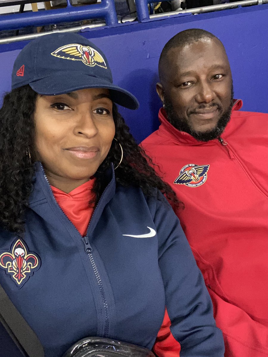 FrannieMonique's tweet photo. Let’s go Pelicans!!! #Pelicans #PelicansGameday #NBA #smoothiekingcenter #basketball 🏀 https://t.co/Ic87erz5KJ