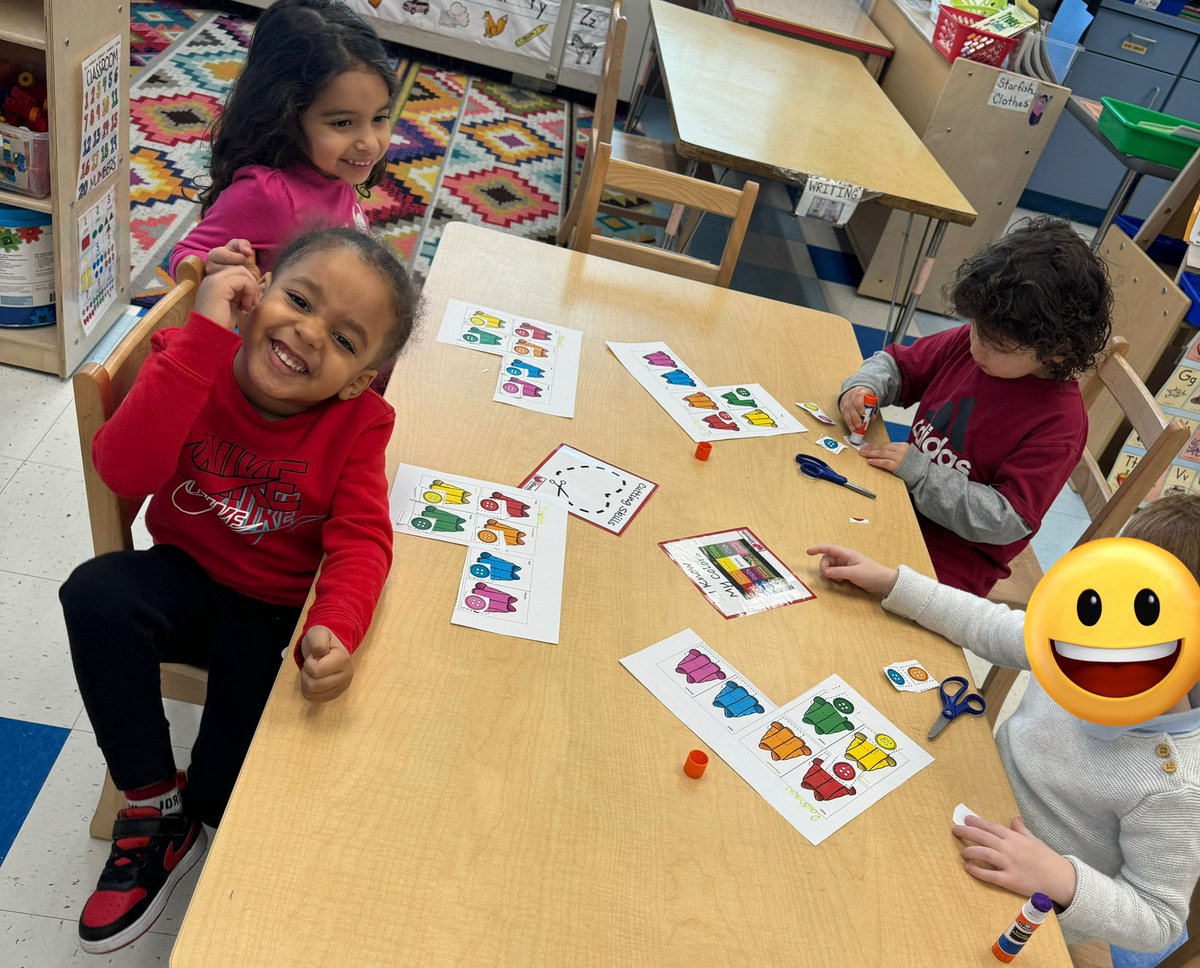 Our learners are diving into their clothing unit! Buttons, colors, and endless possibilities await in this season of hands-on learning! <a href="/MineolaUFSD/">Mineola UFSD</a>  #mineolaproud
