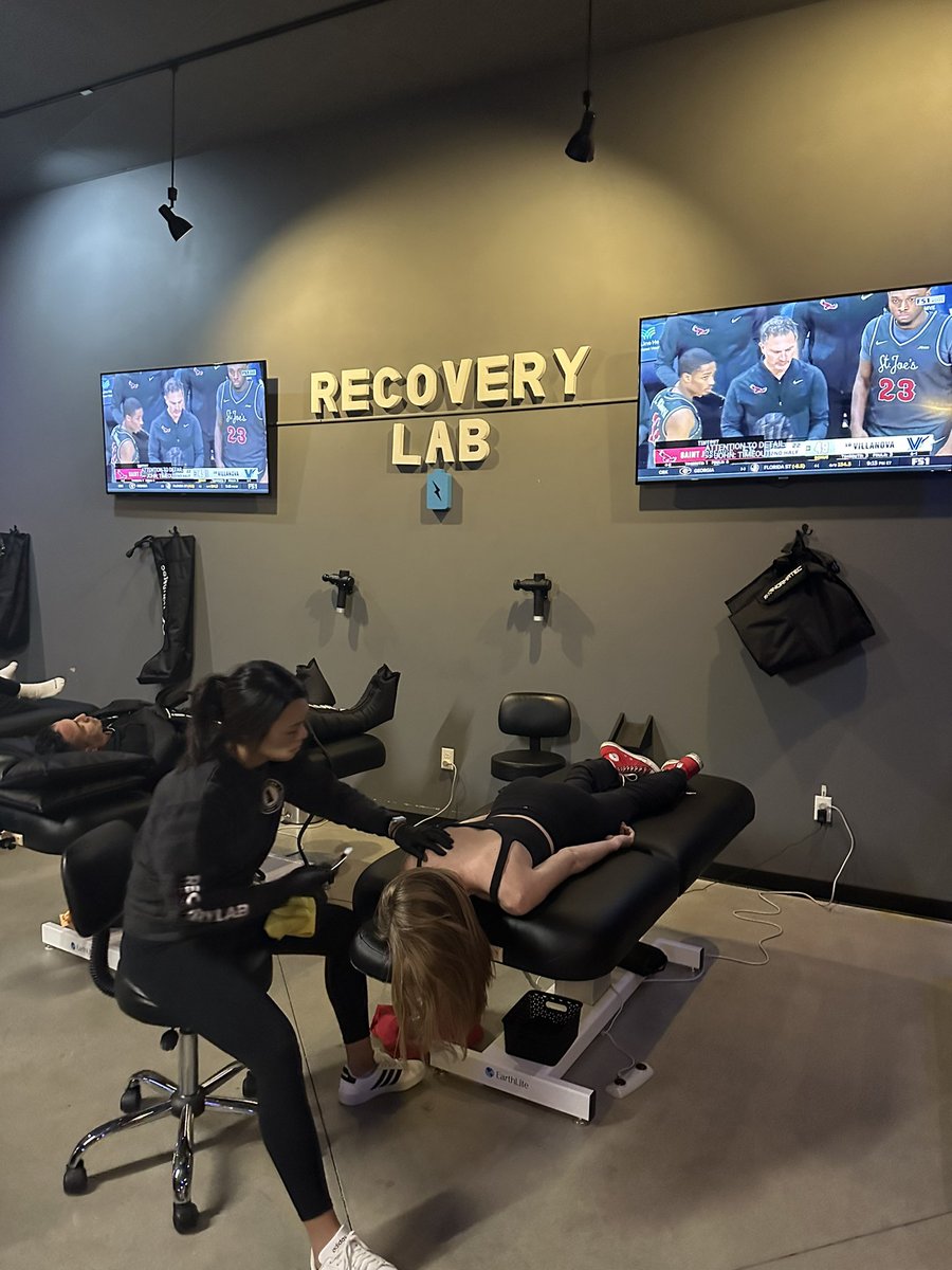 Arrived in So Cal today and needed some recovery before the <a href="/GAcademyLeague/">Girls Academy</a> showcase tomorrow. I walked in wearing my Fresno State sweatshirt and found out that my therapist is a big fan of <a href="/FresnoStateWSOC/">Fresno State Soccer</a>. We had lots to talk about!