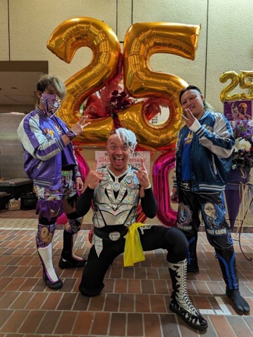 prokakuking's tweet photo. #望月ススム 選手コラム「カキコヨコスカ」 
『25周年ススム。』が更新されました

デビューしてから25年の間で長期欠場は一回もなく、何なら試合をしなかった月が一度もないという地味に凄い記録を更新中😈

皆様からのアクセスをお待ちしております!        
🫱🏽https://t.co/Qpi6wf9lLD

#DRAGONGATE https://t.co/ro2Zo2uUI0
