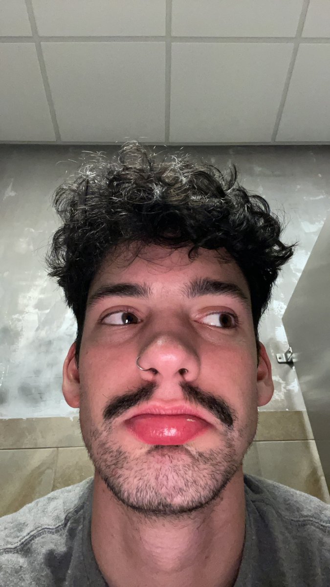 BVSSPVPI's tweet photo. just knocked my own ass out on the pull-up bar at the gym now i'm hiding in the stall bc i'm embarrassment 😵‍💫 ANYWAYS… new musik coming soon 🤭😜❗️ https://t.co/68LUXsjLBM
