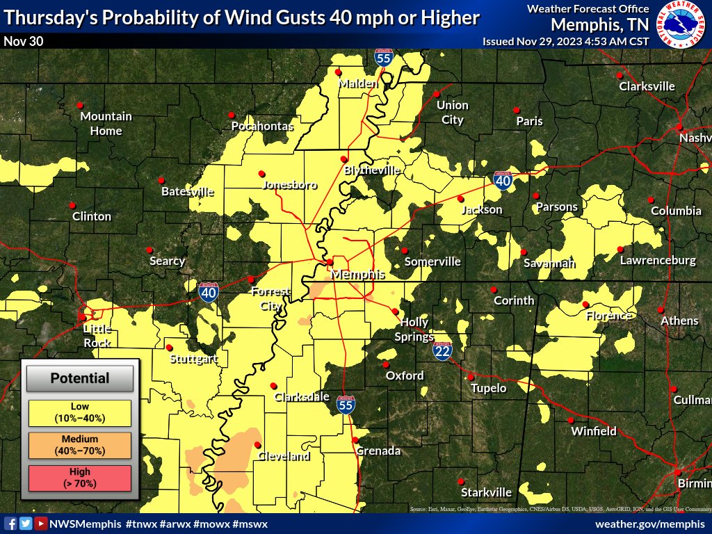 memphisweather1's tweet photo. [MWN BLOG] Wet and breezy weather arrives tomorrow into early Friday, but the weekend is looking pretty good for the @StJude #MemphisMarathon and other holiday festivities! Details: https://t.co/RPLEdYweiZ https://t.co/yIuOyH9A89