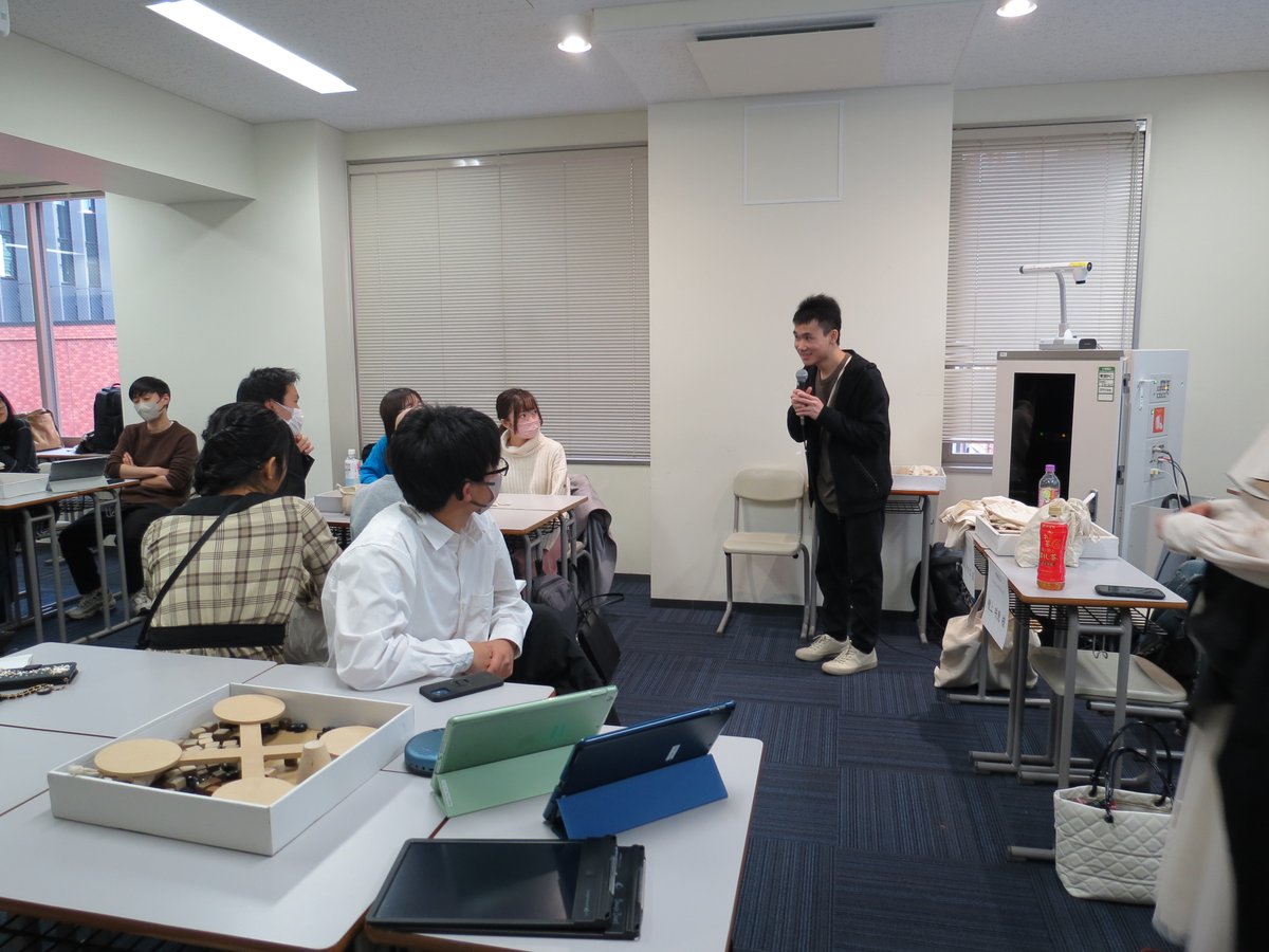 rikkyo_SGS's tweet photo. 【グラマ体験会】
11月25日(土）池袋キャンパスにて、一般社団法人ビーラインドプロジェクトの皆様による「グラマ体験会」が開催されました。活発な対話のもと、コミュニケーションの難しさや面白さを共有した楽しいひと時でした。 https://t.co/SV8D6mbBMG