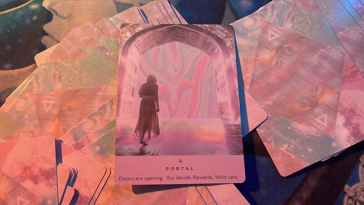 tarotdothi's tweet photo. Áries, uau! É o teu momento de brilhar. O que antes não estava fluindo, vai começar a fluir, as opções que você não tinha e o caminho estreito que você estava caminhando se tornarão mar de oportunidades e caminhos extremamente amplos e abertos. É uma virada de chave, aproveite para realizar sonhos. O poder estará em suas mãos.