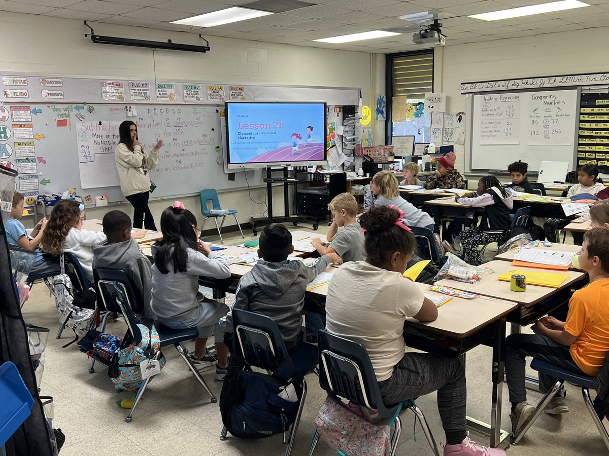 Mrs. Grundy’s 2nd grade class starts their day off right! Grammar, editing, and showing off their skills!!