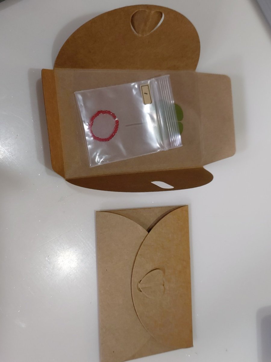 🥳챔 오카방 2023 마무리 이벤트!!🥳

어느새 2023년도 12월 한 달이 남았습니다. 

23년 한 해  챔작가님을 응원해주시고 

아껴주는신 분들께 자그만한 선물을 

드리고자 이벤트 준비해 봅니다.

👍챔작가님 오카방에서 너무도 귀한 

복팔찌를 만드시는 "지아"님께서 행운의 

반지를