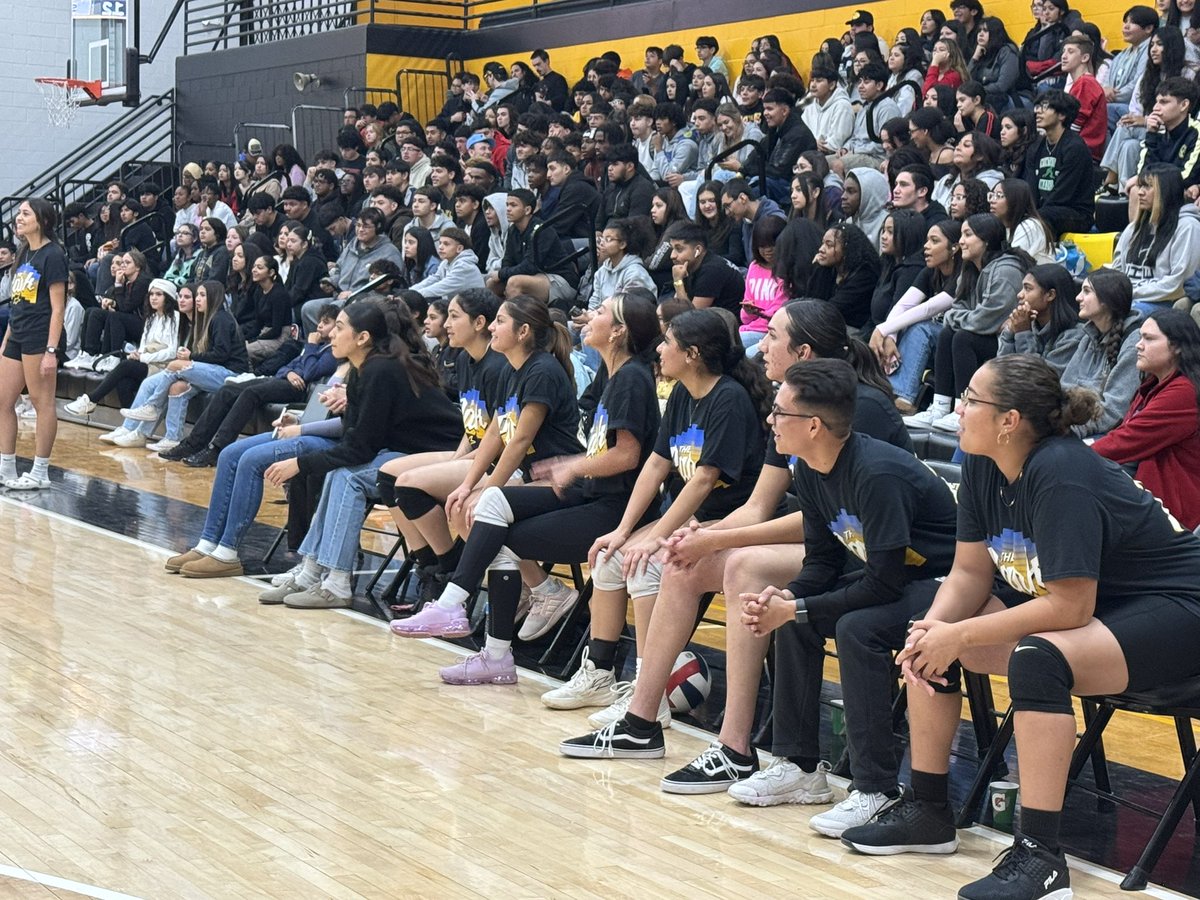 CoachWard_1's tweet photo. In a rare feat, the Students took down the Faculty today. Can’t be mad at it when we are the ‘24 sponsors though. Love these kids!! 🖤💛🤘🏼Special thanks to @sandoval11Teach @Ms_Castro_PHS &amp; the Castro crew @aashleyy_6 @ParklandStuCo for helping us make this a #soldout success!! https://t.co/D8SY0a5nH6