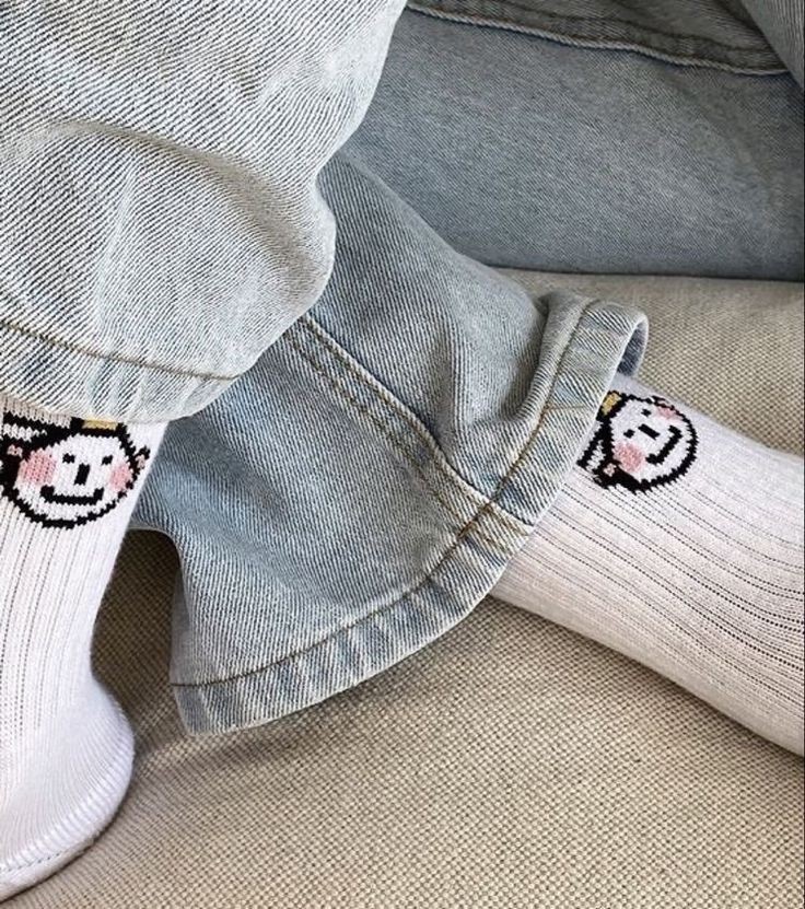 ccbloomingg's tweet photo. — Plantillas que puedes usar para presumir a tu pareja 🪐 https://t.co/sySM2g9Ot9